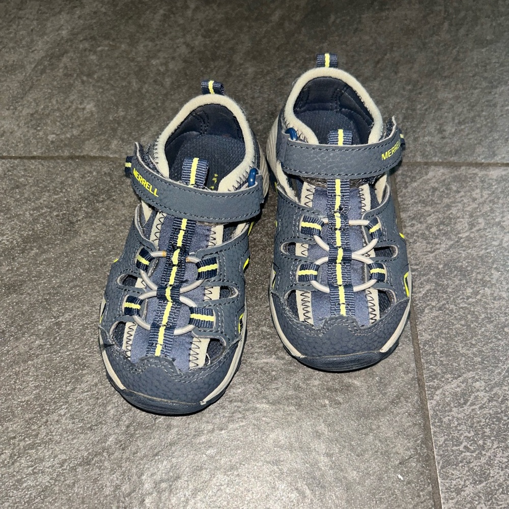Toddler Boy Merrell Sport Sandals size 7 - Picture 2 of 9